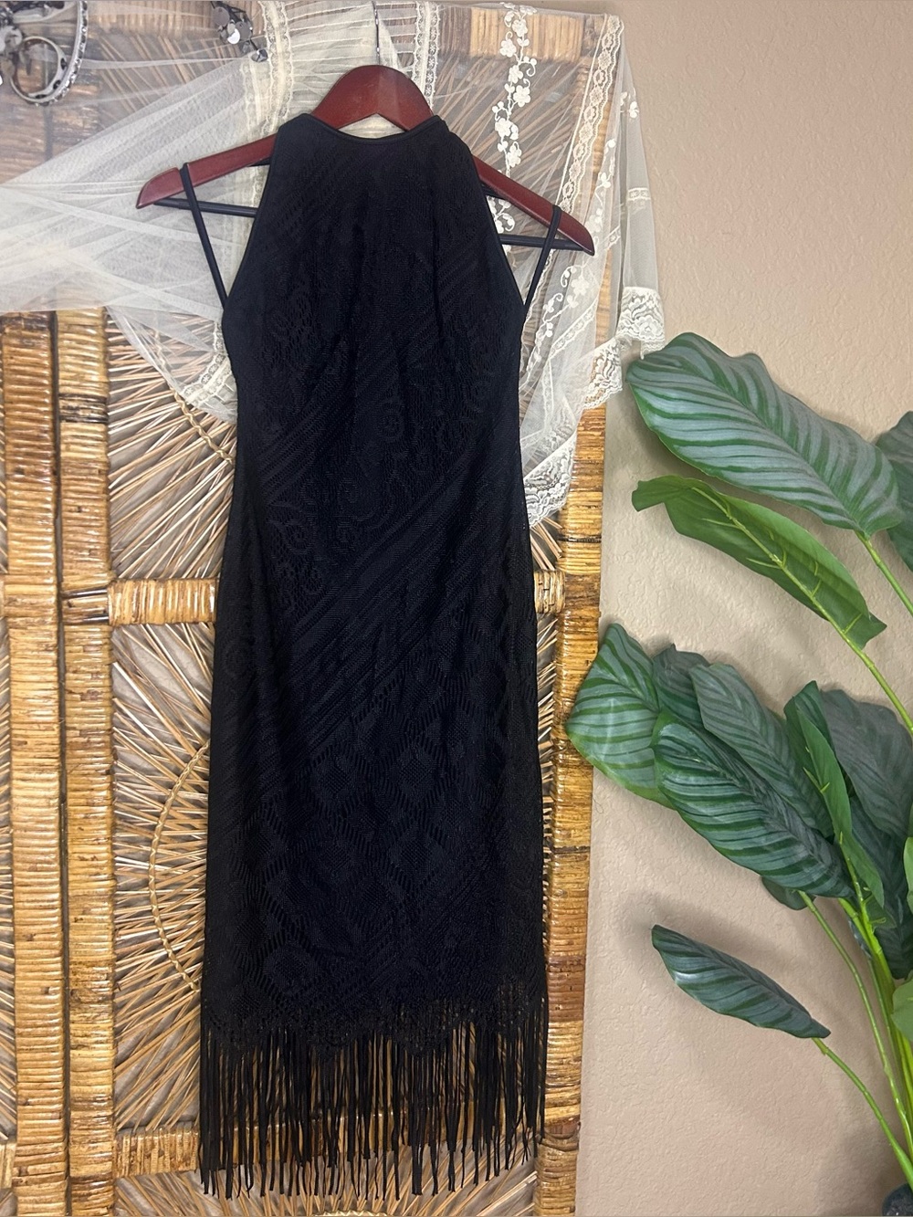 Cache vintage Y2K black lace backless midi dress with fringe hem size small